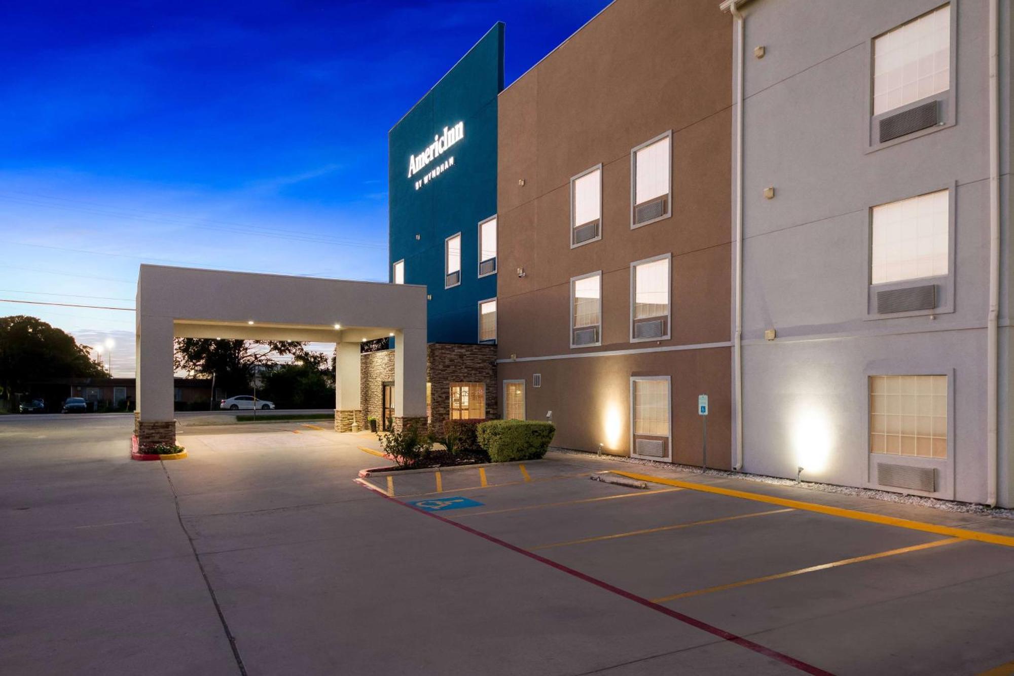Americinn By Wyndham ニューブラウンフェルズ エクステリア 写真